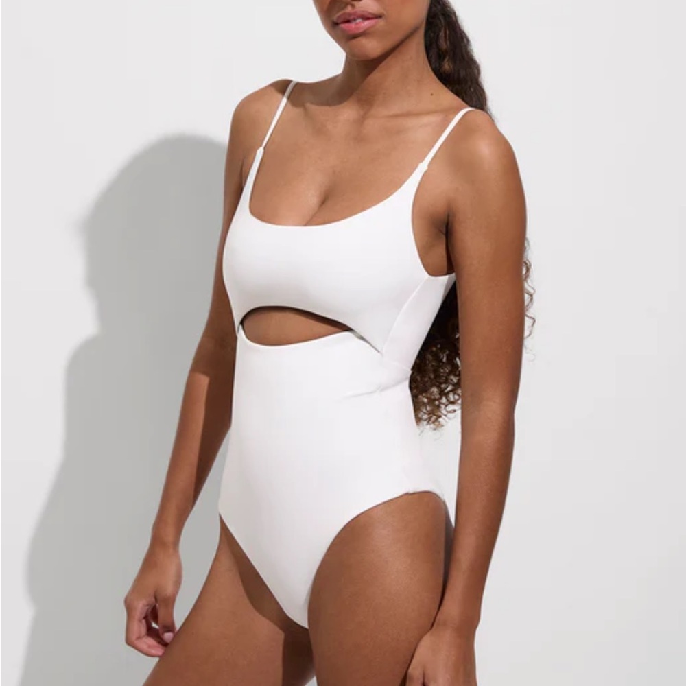 Left On Friday Elegant White One-Piece Swimsuit